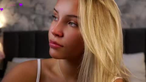 Snapshot of lipswithsmileonthem chatting on 8, 5, 2026 Amelia online show from 8, 5, 2026
