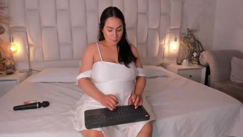 Snapshot of lisa_baker1 chatting on 9, 1, 2026 Lisa Baker online show from 9, 1, 2026