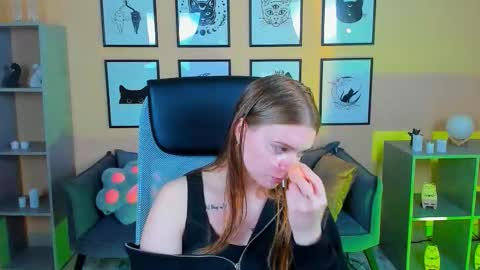 Lisa online show from 25, 10, 2025
