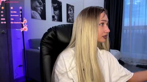 Lisa online show from 25, 10, 2025