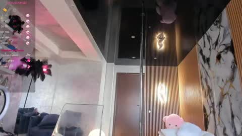 onlyfans-lisaakira instagram-lisaakira9  twitter-lisaakira4 online show from 20, 4, 2026