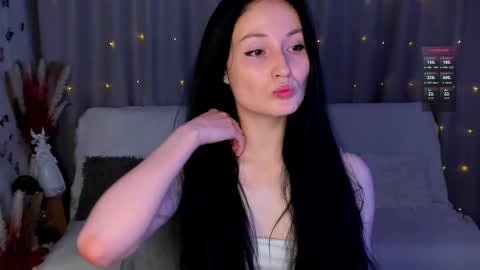 Snapshot of lisamooore chatting on 6, 3, 2025 Lisa Moore online show from 6, 3, 2025