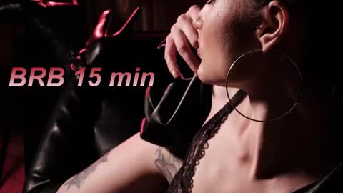 Lisa Moore online show from 7, 3, 2026