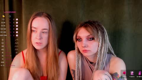 Hello our names are Kate and Alice this is our first day here. online show from 18, 12, 2024