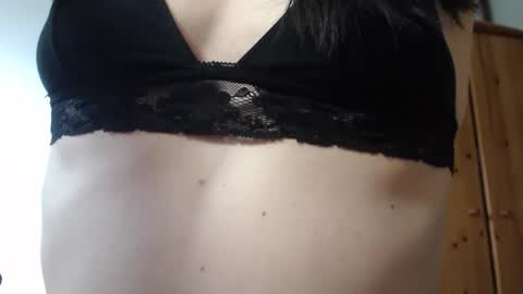 Snapshot of lisaskybaby chatting on 6, 5, 2026 Lisaskybaby online show from 6, 5, 2026