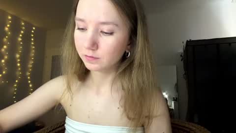 lisasmall online show from 18, 6, 2026