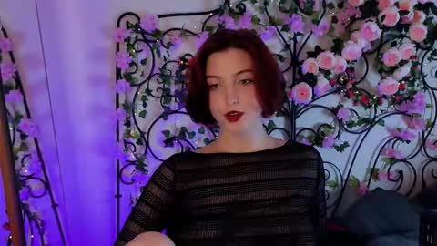 Snapshot of lisavamp chatting on 13, 10, 2025 LisaVamp online show from 13, 10, 2025