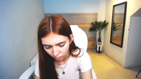 Liseth Fox online show from 9, 1, 2025