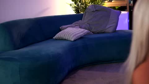 Snapshot of lisetteluxe chatting on 7, 7, 2026 LisetteLuxe online show from 7, 7, 2026