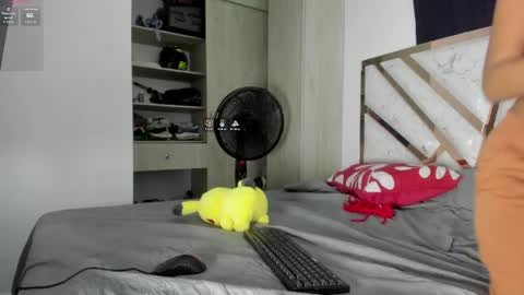 lissa_petitee online show from 15, 4, 2026