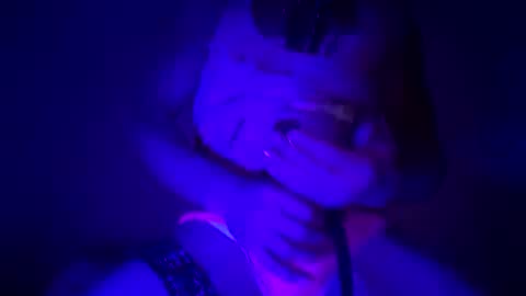 Snapshot of litleputa chatting on 1, 12, 2025 litleputa online show from 1, 12, 2025