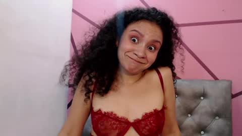 Snapshot of little18doll chatting on 28, 4, 2026 little18doll online show from 28, 4, 2026