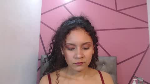 Snapshot of little18doll chatting on 9, 5, 2026 little18doll online show from 9, 5, 2026