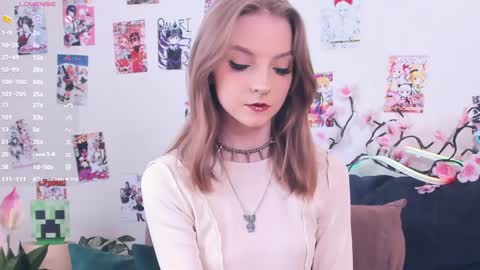 Snapshot of little__caprice chatting on 3, 6, 2026 Bella online show from 3, 6, 2026