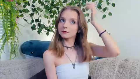 Snapshot of little__caprice chatting on 17, 6, 2026 Bella online show from 17, 6, 2026