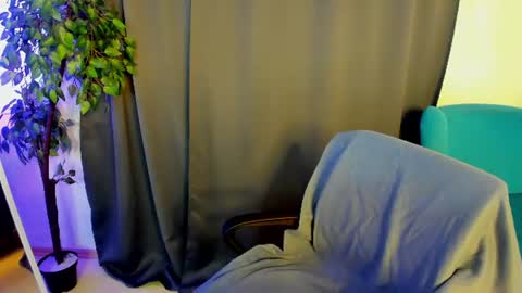Snapshot of little__isabel chatting on 14, 6, 2026 Isabel online show from 14, 6, 2026