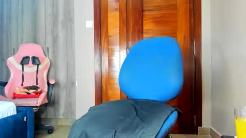 Snapshot of little_africa chatting on 10, 5, 2026 little_africa online show from 10, 5, 2026