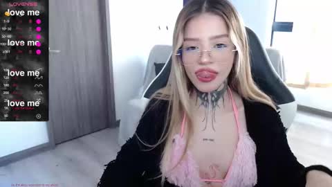 Amelie  online show from 29, 11, 2025