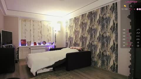 Snapshot of little_birdy chatting on 25, 1, 2025 Birdy online show from 25, 1, 2025