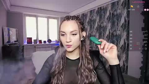 Snapshot of little_birdy chatting on 1, 3, 2025 Birdy online show from 1, 3, 2025