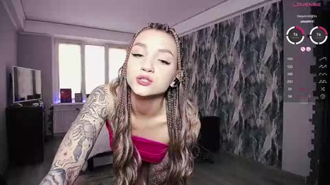 Snapshot of little_birdy chatting on 2, 3, 2025 Birdy online show from 2, 3, 2025