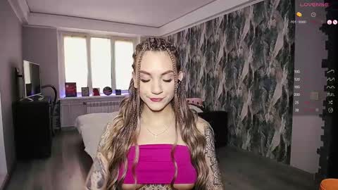 Snapshot of little_birdy chatting on 8, 3, 2025 Birdy online show from 8, 3, 2025