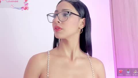    online show from 25, 11, 2025