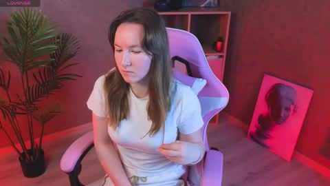 Snapshot of little_doll_meow chatting on 23, 4, 2026 Alexandra online show from 23, 4, 2026