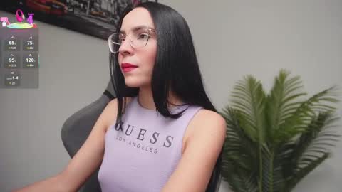 Snapshot of little_eli chatting on 24, 5, 2026 Help me reach 100 likes online show from 24, 5, 2026