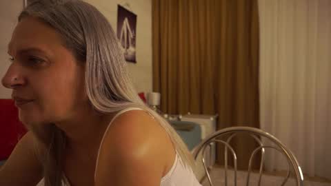 Snapshot of little_heart_andreea chatting on 3, 11, 2025 little_heart_andreea online show from 3, 11, 2025