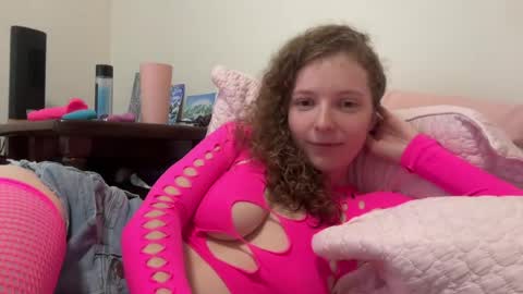 Snapshot of little_kiity_chloe chatting on 17, 6, 2026 Kitty Chloe and Tamer online show from 17, 6, 2026