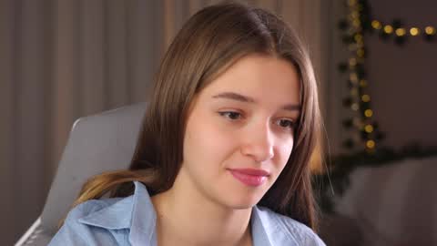 Snapshot of little_poetry chatting on 18, 9, 2025 Kiki online show from 18, 9, 2025