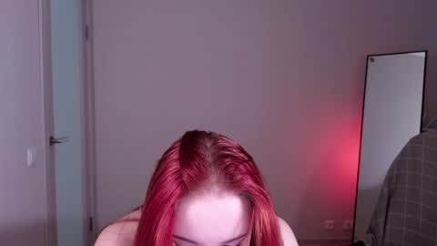 Snapshot of little_pretty_woman chatting on 12, 5, 2026 little_pretty_woman online show from 12, 5, 2026