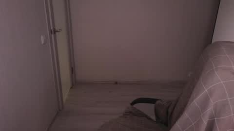 Snapshot of little_pretty_woman chatting on 27, 5, 2026 little_pretty_woman online show from 27, 5, 2026