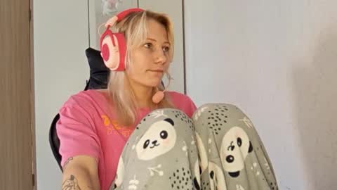 Lana online show from 11, 10, 2025