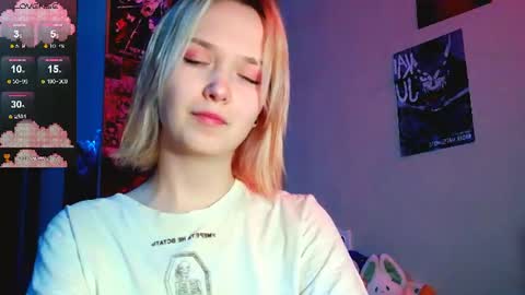 Snapshot of little_sugar_queen chatting on 20, 7, 2026 Akin online show from 20, 7, 2026