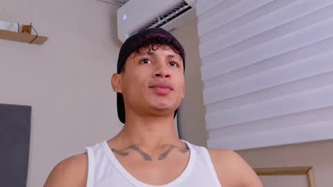 Snapshot of little_tommy19 chatting on 30, 10, 2025 Tommy online show from 30, 10, 2025