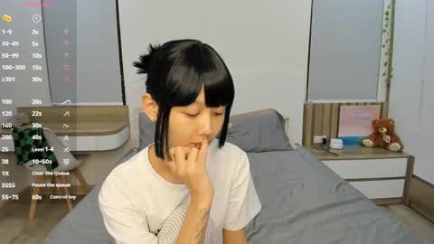 Snapshot of little_yena chatting on 23, 4, 2026 Yena and Gabby online show from 23, 4, 2026