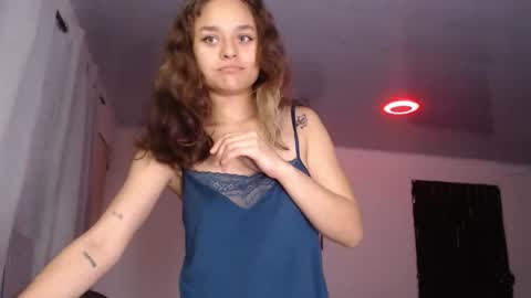 Snapshot of littlecheerry69 chatting on 31, 10, 2025 littlecheerry69 online show from 31, 10, 2025