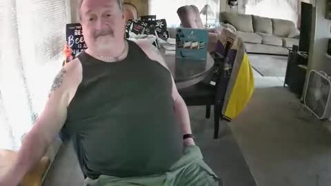 Littled83057 online show from 25, 3, 2026