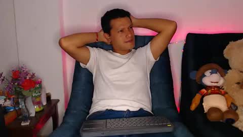Snapshot of littledicklatin chatting on 19, 5, 2026 Manu online show from 19, 5, 2026