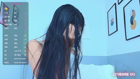 Snapshot of littlee_emilyy_ chatting on 13, 12, 2024 Emily  online show from 13, 12, 2024