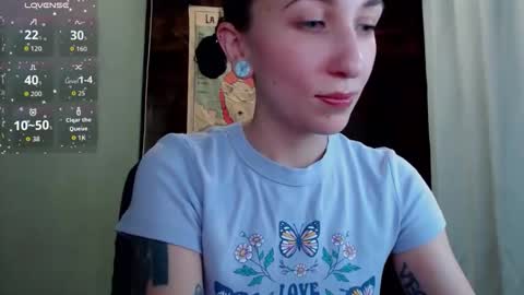 Snapshot of littlehanna1 chatting on 6, 11, 2025 babywillsmile online show from 6, 11, 2025