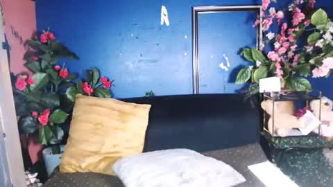 littleindianmilf online show from 11, 3, 2026