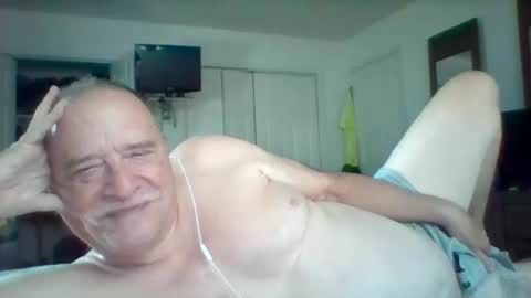 Snapshot of littlekenny1951 chatting on 12, 10, 2025 littlekenny1951 online show from 12, 10, 2025