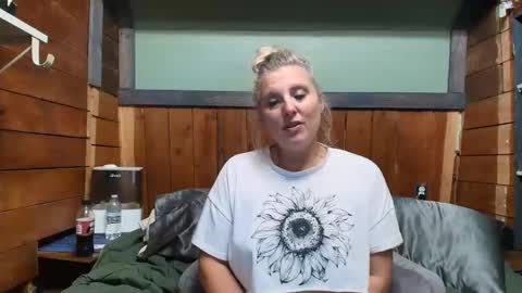 lisanixs online show from 12, 5, 2026