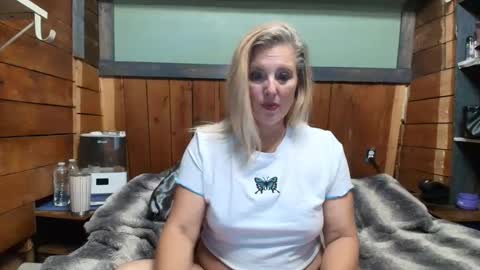 lisanixs online show from 19, 5, 2026