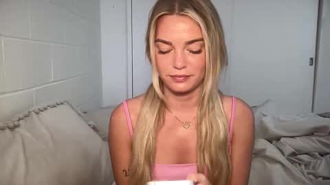 Snapshot of littlemaryjane19 chatting on 25, 2, 2025 Marciabrady online show from 25, 2, 2025