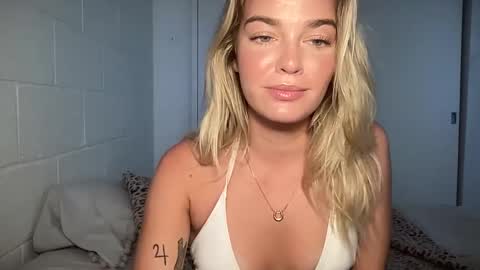 Snapshot of littlemaryjane19 chatting on 3, 3, 2025 Marciabrady online show from 3, 3, 2025