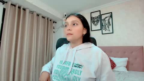 Sarahs Room online show from 9, 3, 2026